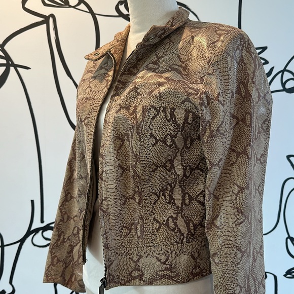 ‼️SOLD‼️ Margaret Godfrey python leather jacket. Excellent condition - Picture 2 of 6